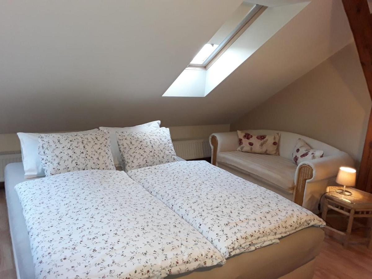 Apartament Tina Dzierżoniów Eksteriør bilde