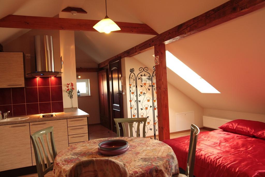 Apartament Tina Dzierżoniów Rom bilde